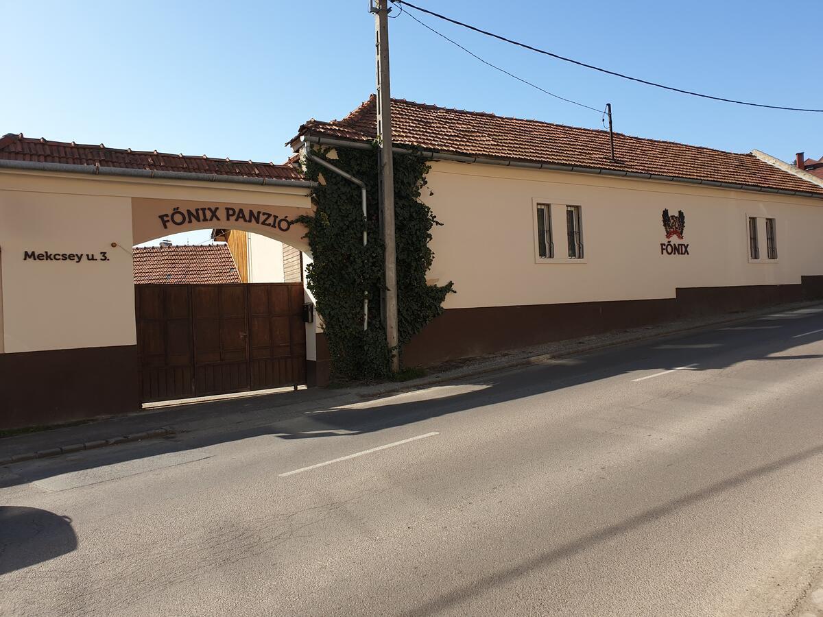 Fonix Panzio Hotel Eger Exterior photo